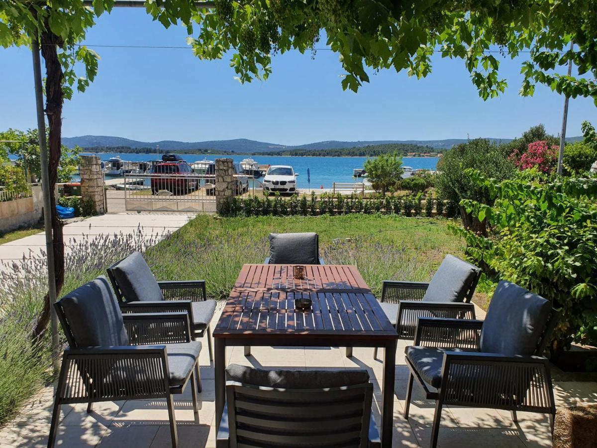 Apartments Villa Oliva Turanj Kültér fotó