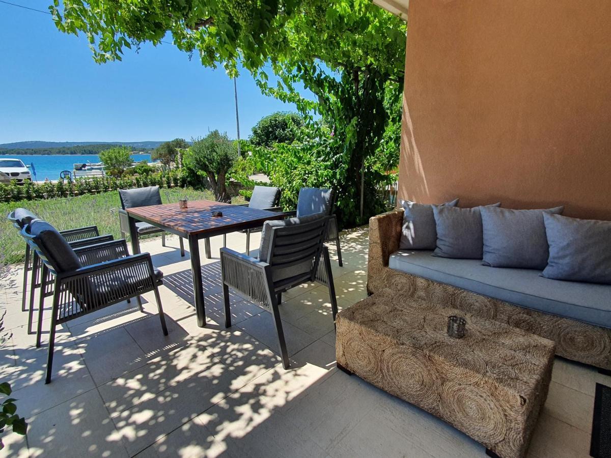 Apartments Villa Oliva Turanj Kültér fotó