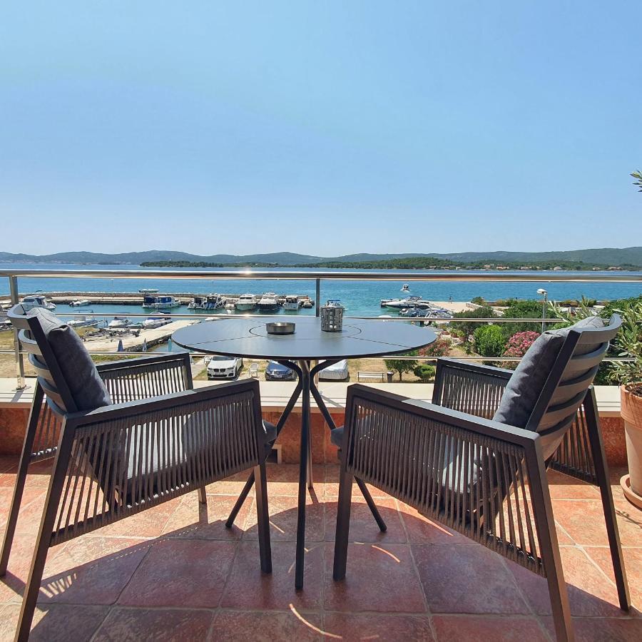 Apartments Villa Oliva Turanj Kültér fotó