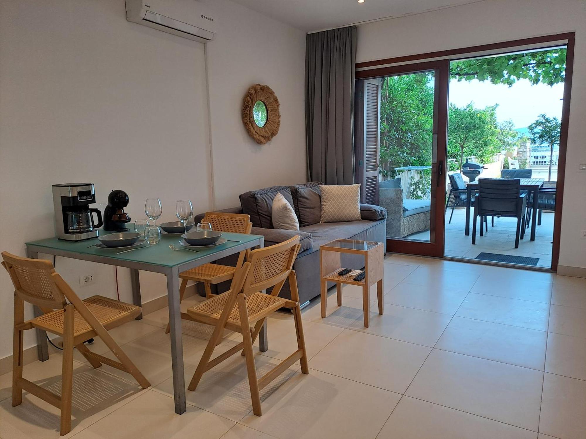 Apartments Villa Oliva Turanj Szoba fotó