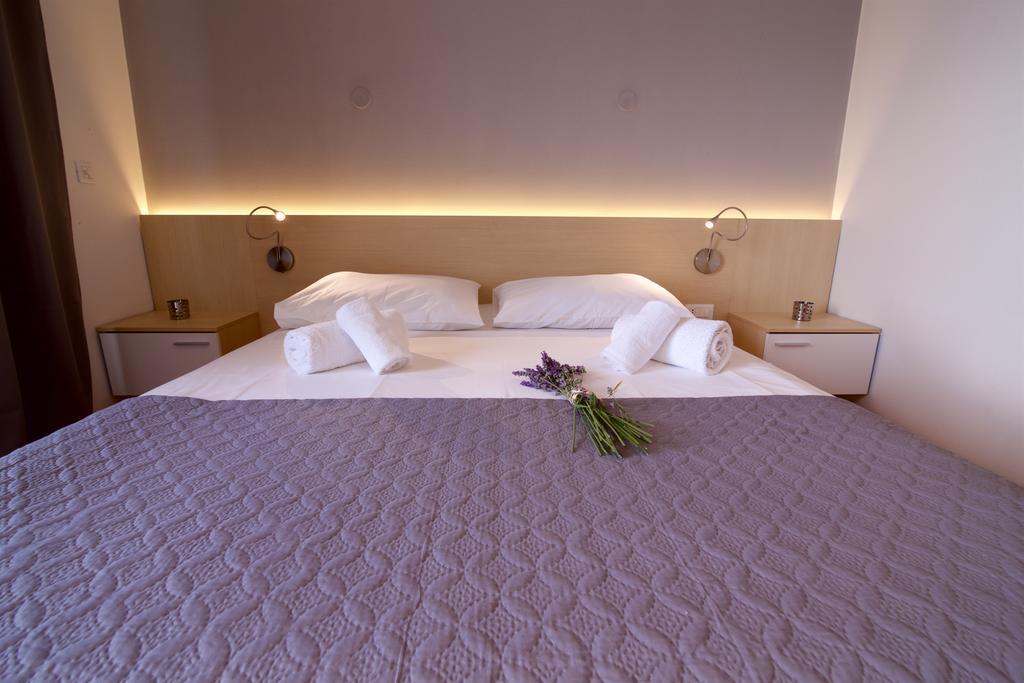 Apartments Villa Oliva Turanj Kültér fotó